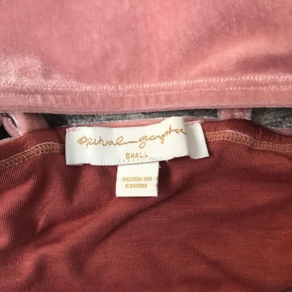 ๐ฅ๐ฅSPIRITUAL GANGSTER - VELVET SPORTS BRA๐ฅ๐ฅ - Picture 3 of 3